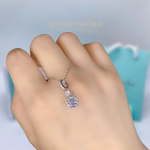 Round Cut 1.0 Ct Diamond Pendant Necklace-Evani Jewelry