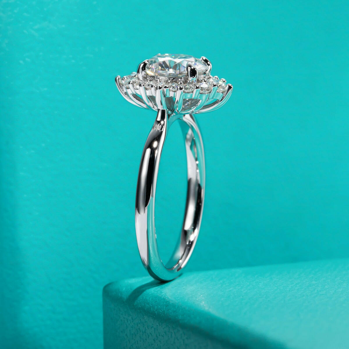 Round Cut 2.0 Ct Diamond Classic Engagement Ring-Evani Naomi Jewelry