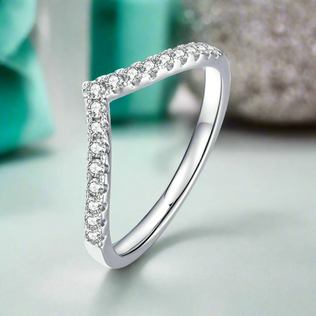 Round Cut Diamond Wedding Band-Evani Naomi Jewelry