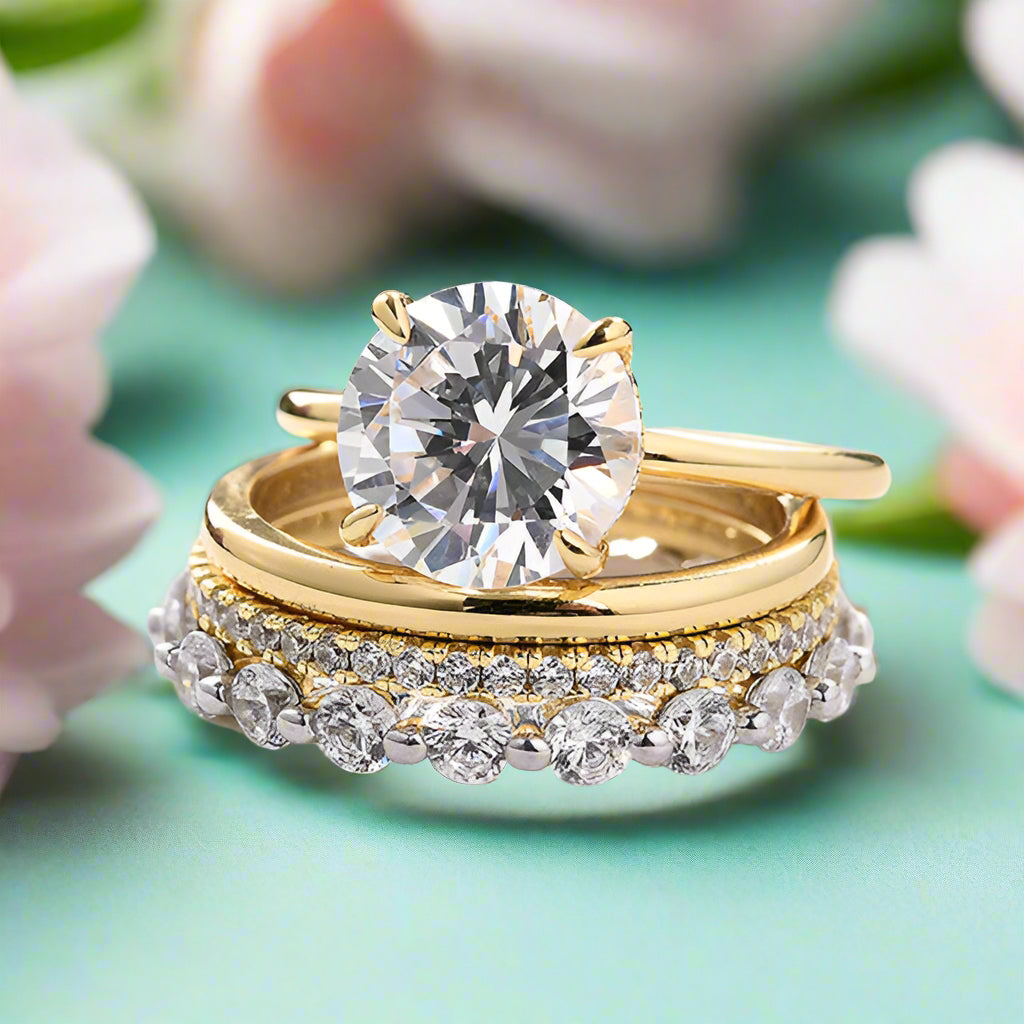 Round Cut Diamonds Yellow Gold Bridal Ring Set-Evani Naomi Jewelry