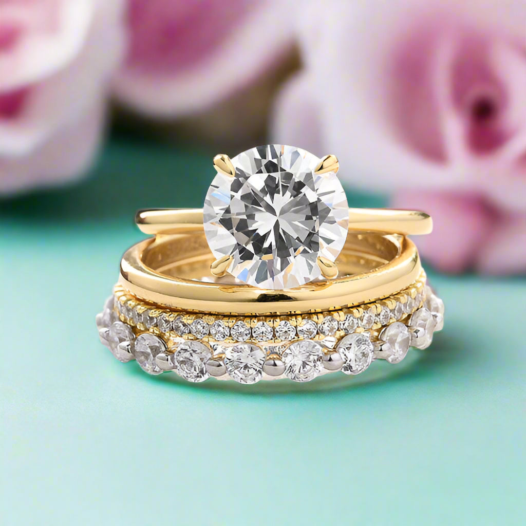 Round Cut Diamonds Yellow Gold Bridal Ring Set-Evani Naomi Jewelry