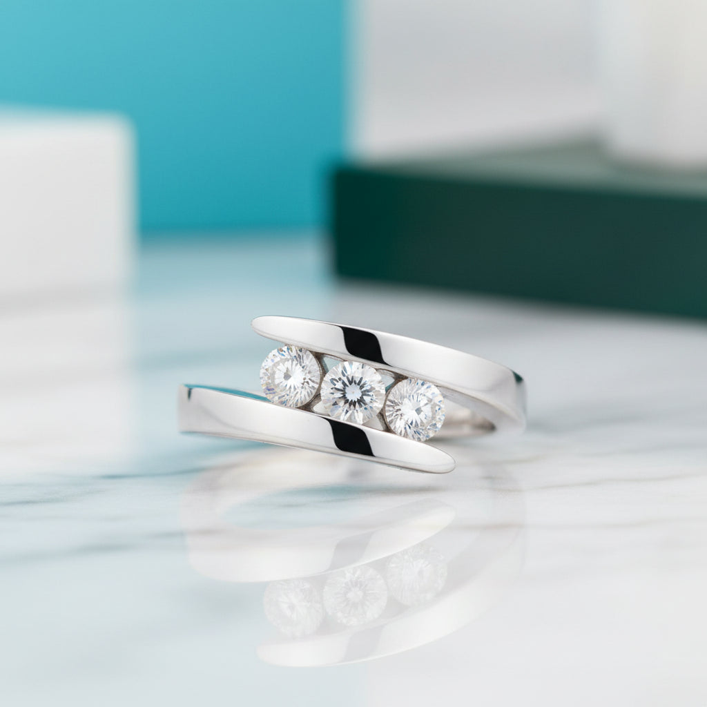 Round Cut Three Stones Diamond Engagement Ring-Evani Jewelry