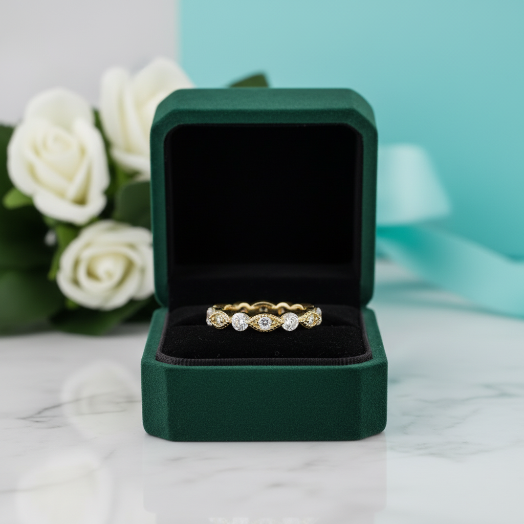 Round Cut Vintage Design Women's Wedding Band - Evani Naomi Jewelry