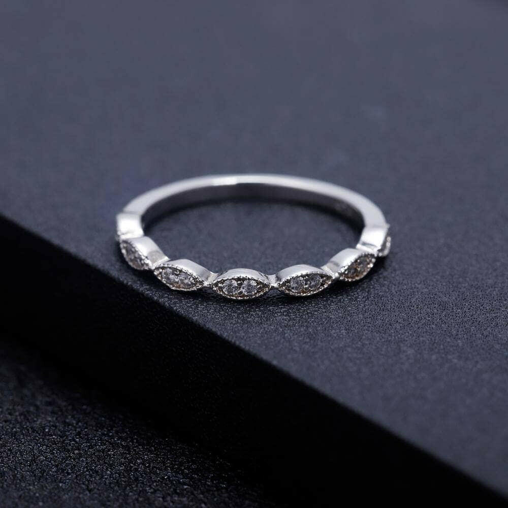 Scalloped Round Diamond Stackable Wedding Band-Evani Naomi Jewelry