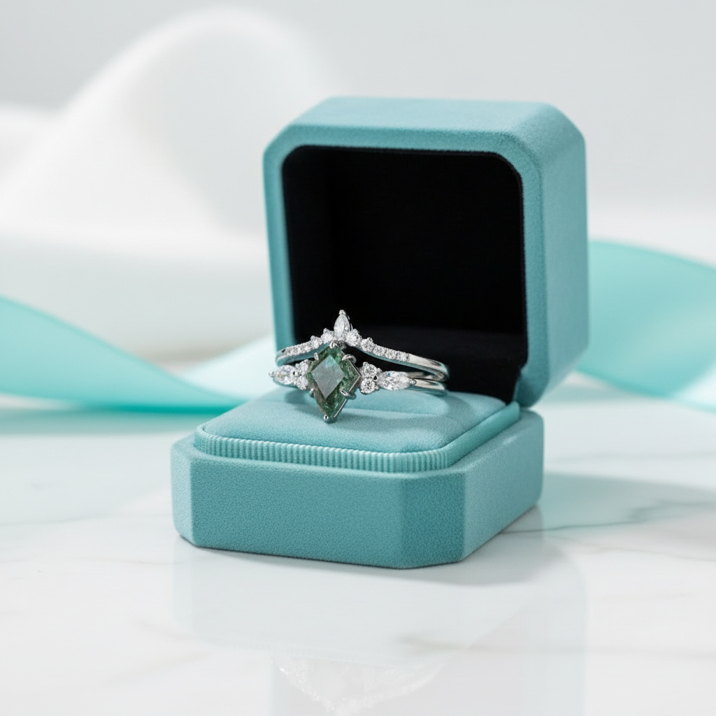 Token of Forever- Kite Cut Moss Agate & Alexandrite Ring - Evani Naomi Jewelry