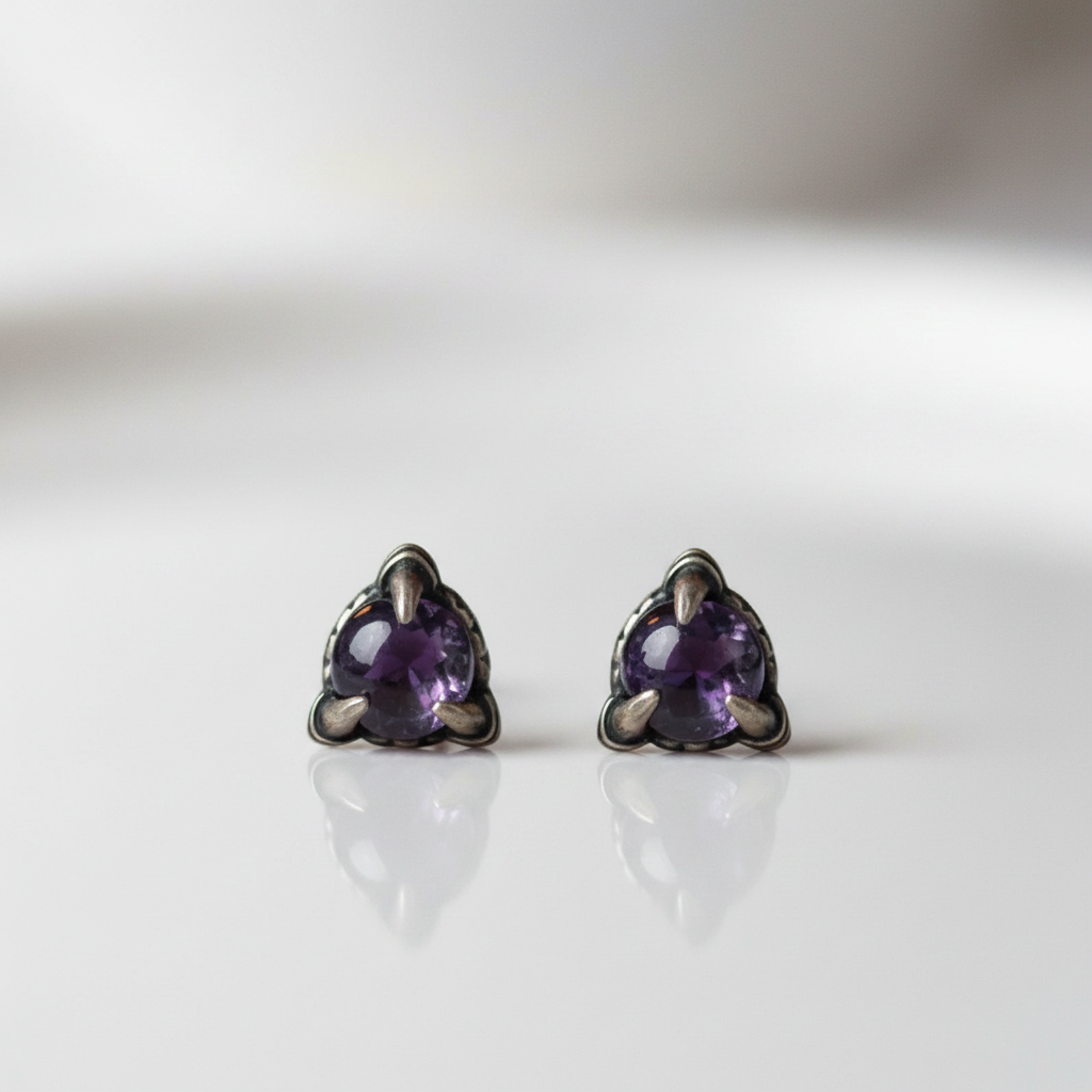 Vintage Dragon Claw Garnet Stud Earrings