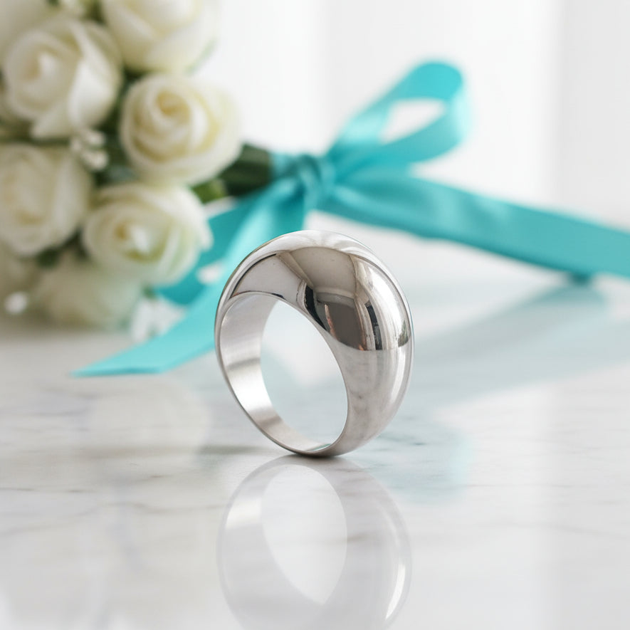 Vintage Style Oval Wedding Band-Evani Naomi Jewelry