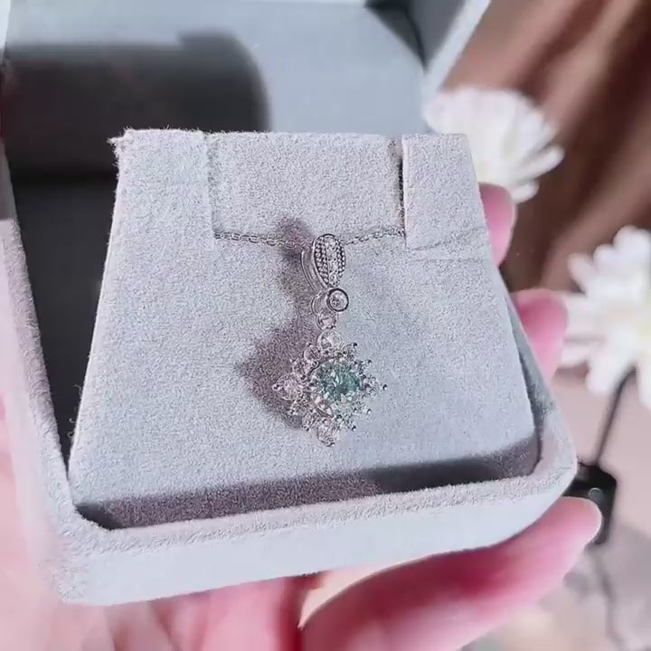 Classic 1.0 Ct Round Cut Peridot Birthstone Pendant Necklace