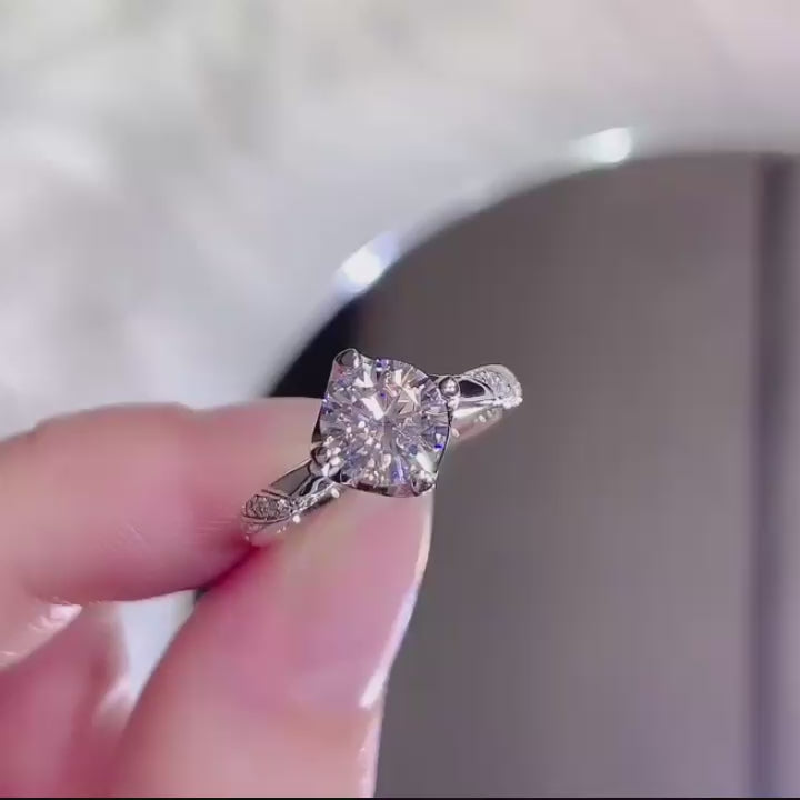 1.0 Ct Round Cut Diamond Engagement Ring