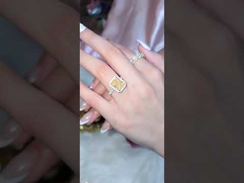 4.0 ct Light Yellow Radiant Cut Diamond 14k White Gold Engagement Ring