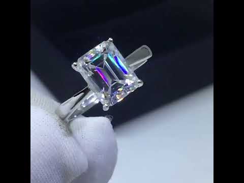 Platinum Engagement Ring with 2.0ct Emerald Cut Diamond