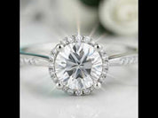 Round Cut 1.0 Ct Diamond Option Engagement Ring