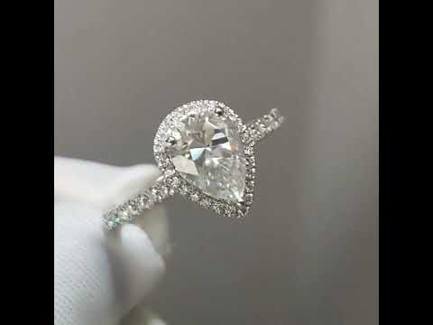18K White Gold 1.0 Ct Pear Cut Diamond Water Drop Engagement Ring