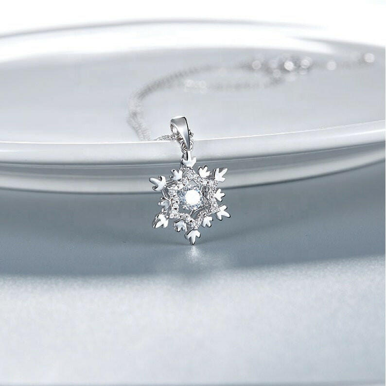 0.5 ct Snowflake Shaped Diamond Necklace-Evani Naomi Jewelry