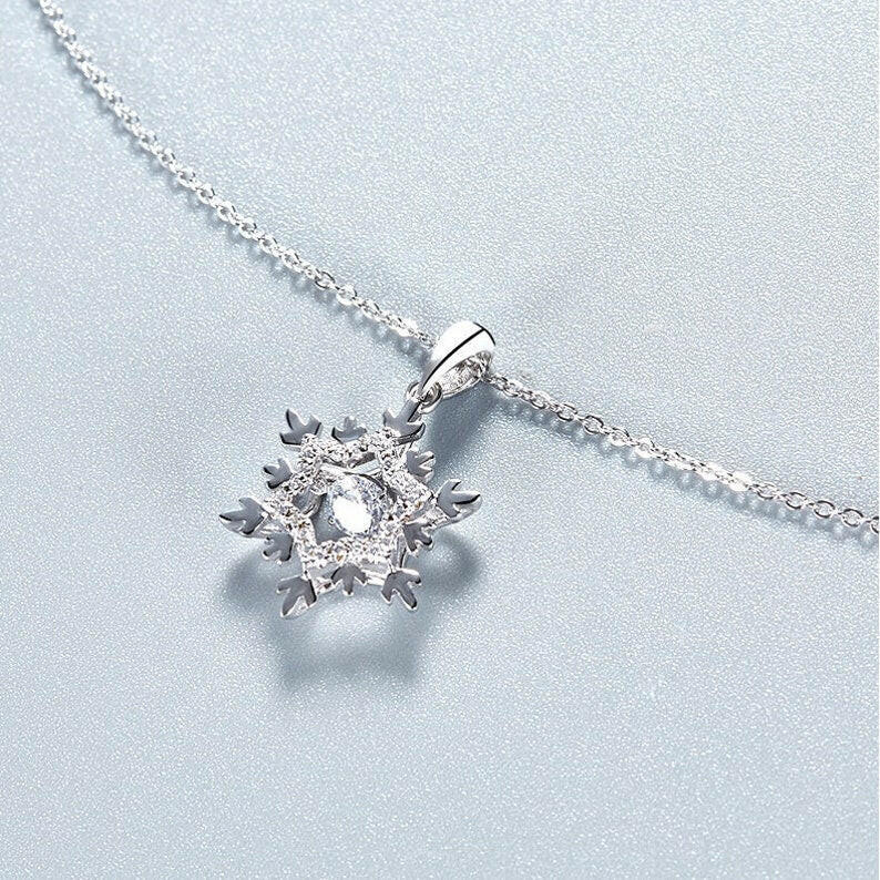 0.5 ct Snowflake Shaped Diamond Necklace-Evani Naomi Jewelry