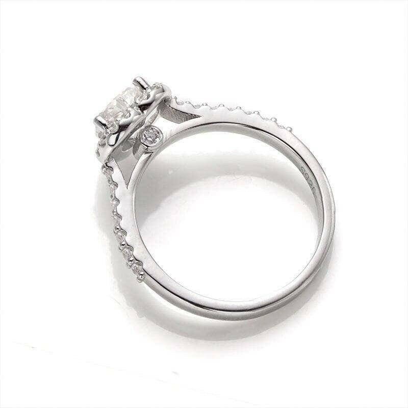 Brilliant 1.00 ct Heart-cut Halo Diamond Engagement Ring-Evani Naomi Jewelry