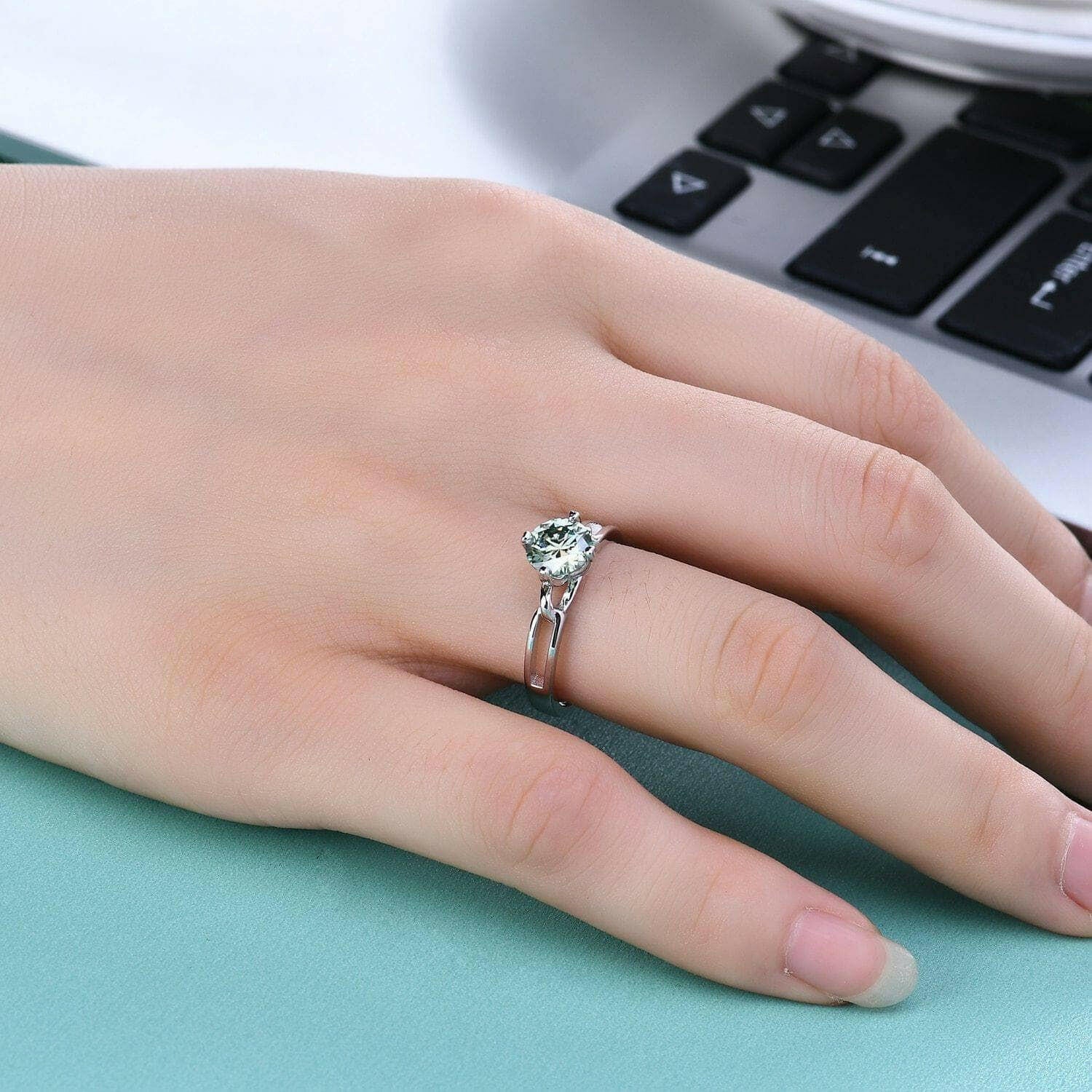 Classic 1.00 ct Round Green Diamond Engagement Ring-Evani Jewelry