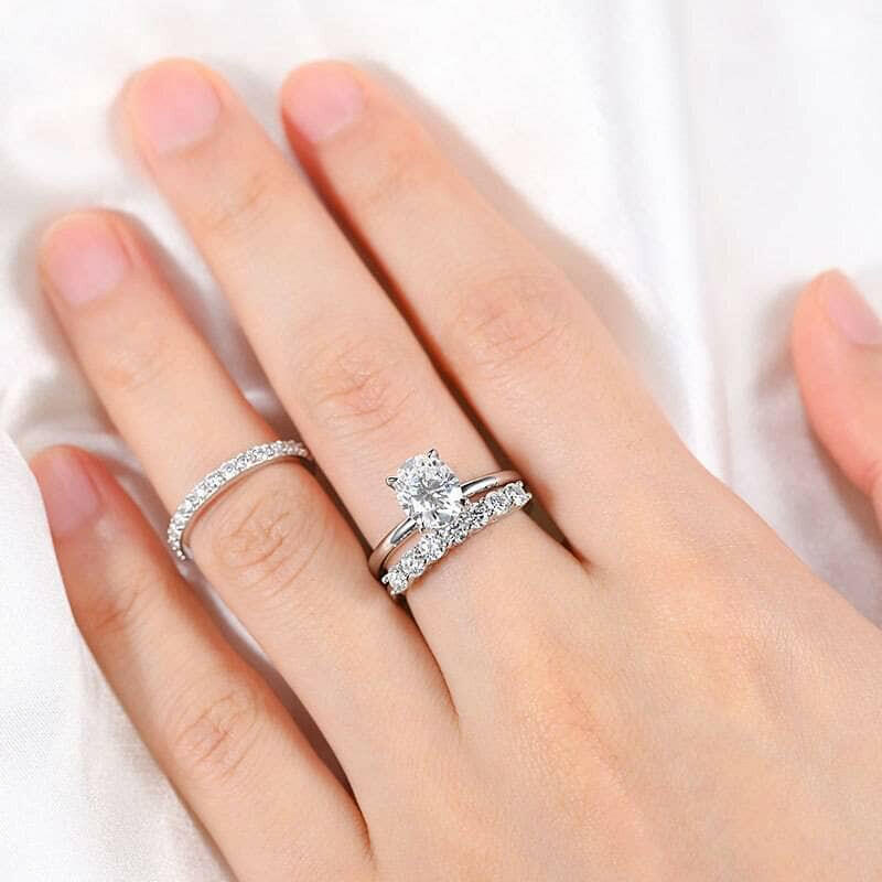 Classic 2.0 ct Oval-cut Diamond Solitaire Wedding Ring Set-Evani Jewelry