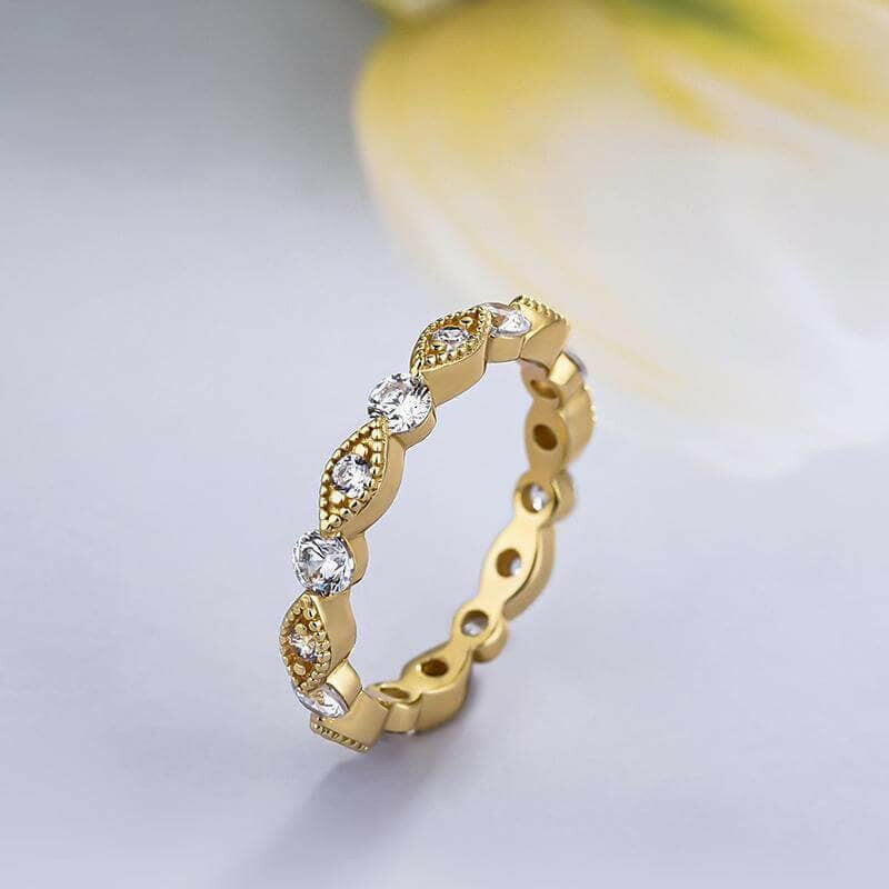 Round Cut Vintage Design Women's Wedding Band-Evani Naomi Jewelry