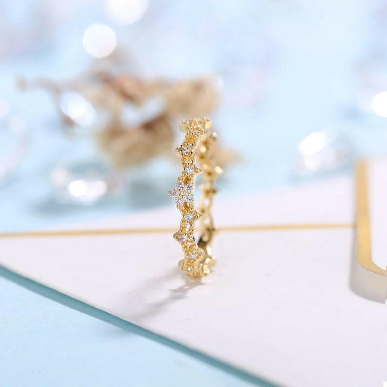 Round Diamond Stackable 14k Gold Wedding Band-Evani Naomi Jewelry