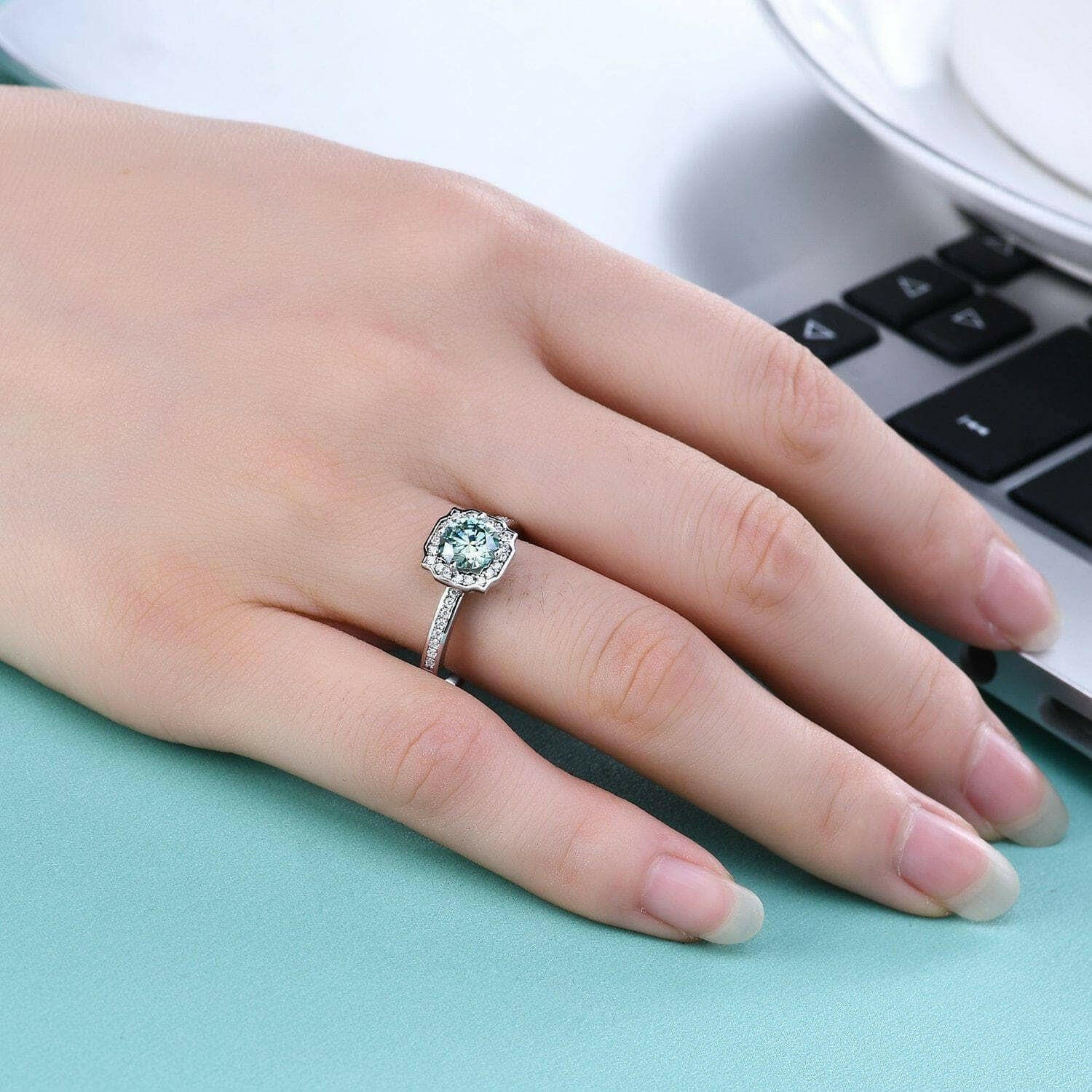 Round-cut 1.00 ct Green Diamond Halo Engagement Ring-Evani Naomi Jewelry