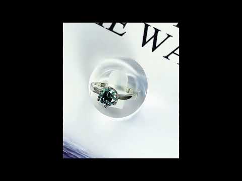Classic 1.00 ct Round Diamond Solitaire Engagement Ring